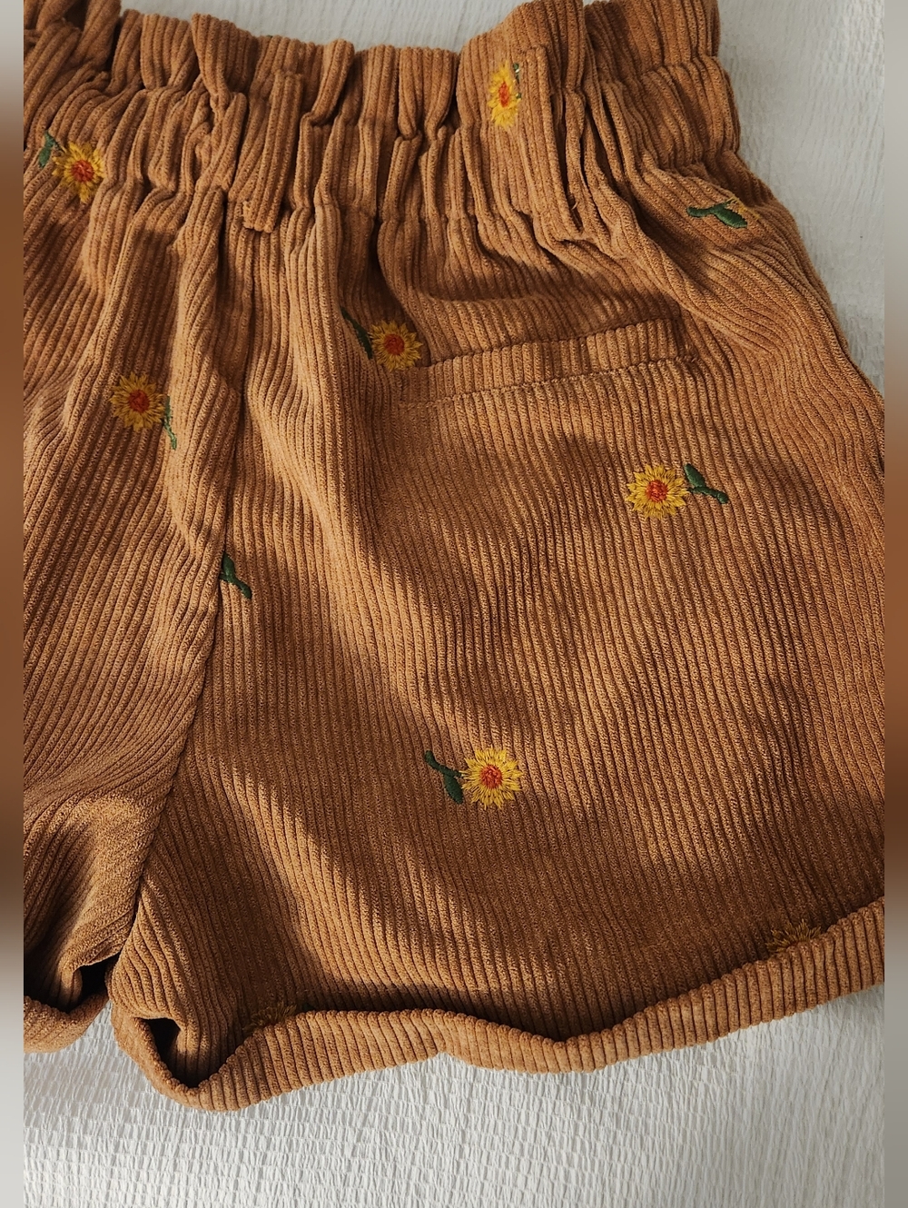Cider Mid Rise Floral Embroidery Corduroy Shorts XS - Picture 2 of 5